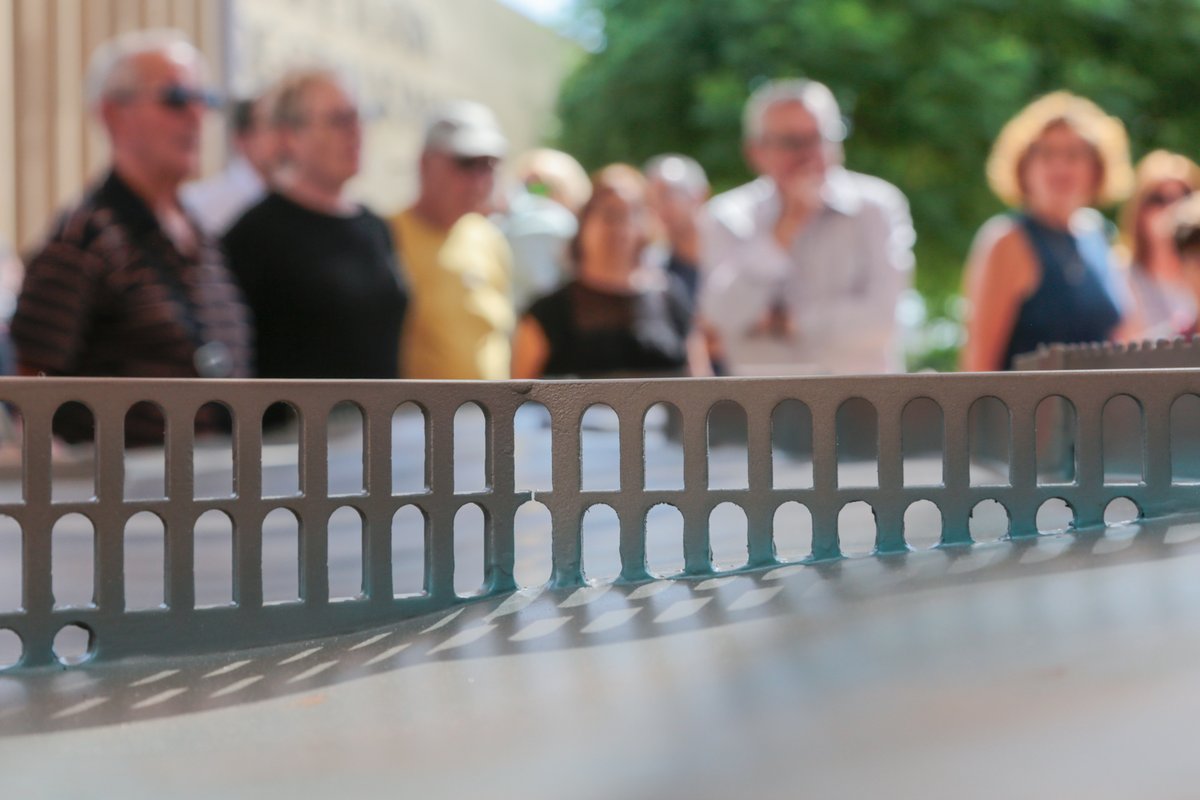 🏛️ La maqueta en 3D de la ciudad de Mérida en el siglo II ya se puede visitar en la plaza Margarita Xirgu <a href="/MeridaCiudad/">Mérida Consorcio de la Ciudad Monumental</a> <a href="/GrupoCPHE/">Ciudades Patrimonio</a>  
Enlace a la noticia 👉 bit.ly/46bZDbi