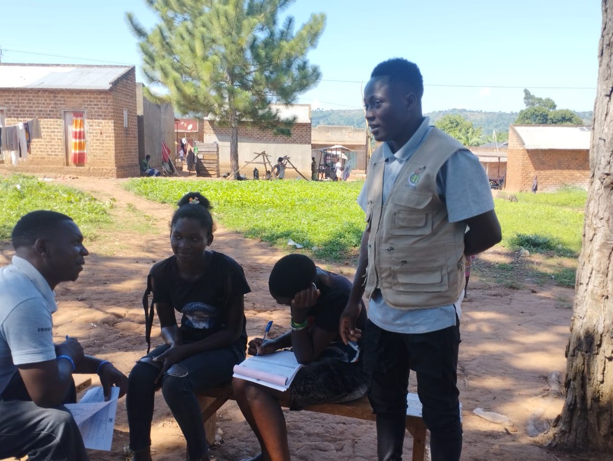 NaguruC's tweet photo. Today, our #NTIHCstaff under the #STARCUG project, worked together with Makonge Health Centre staff to conduct a KP outreach at the Bufumbe landing site in Kiyindi town council.
We aimed to strengthen the HIV/AIDS response and reduce HIV incidence in the area.
#NTIHCOutreaches https://t.co/gojfMDHEp2