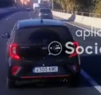 Devissness's tweet photo. @SocialDrive_es @mossos @DGTes @transit  a ver si nos hacéis un favor al resto de conductores https://t.co/LmrW07GkTh