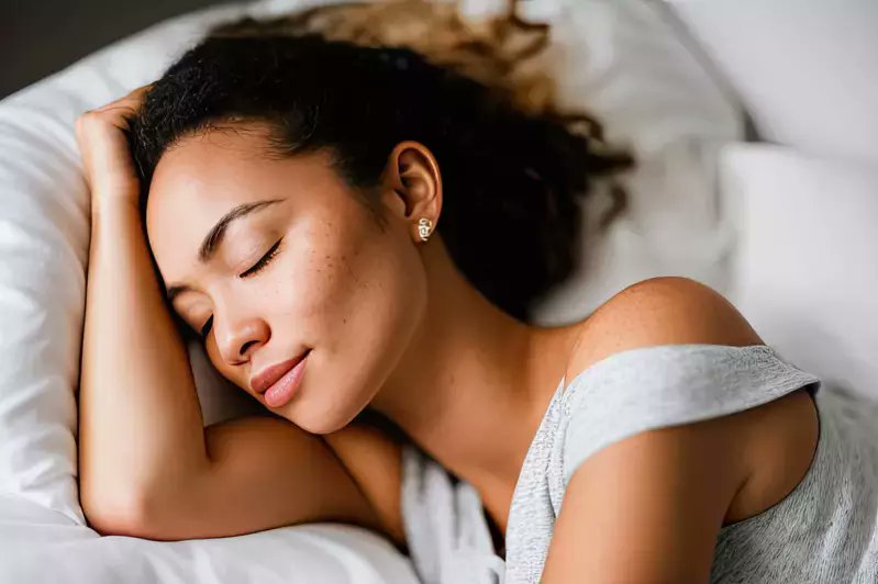 Experts say that 18% of people like to wear socks to bed. I wonder what the psychology of these people is. Especially when you go to bed with dirty socks on...