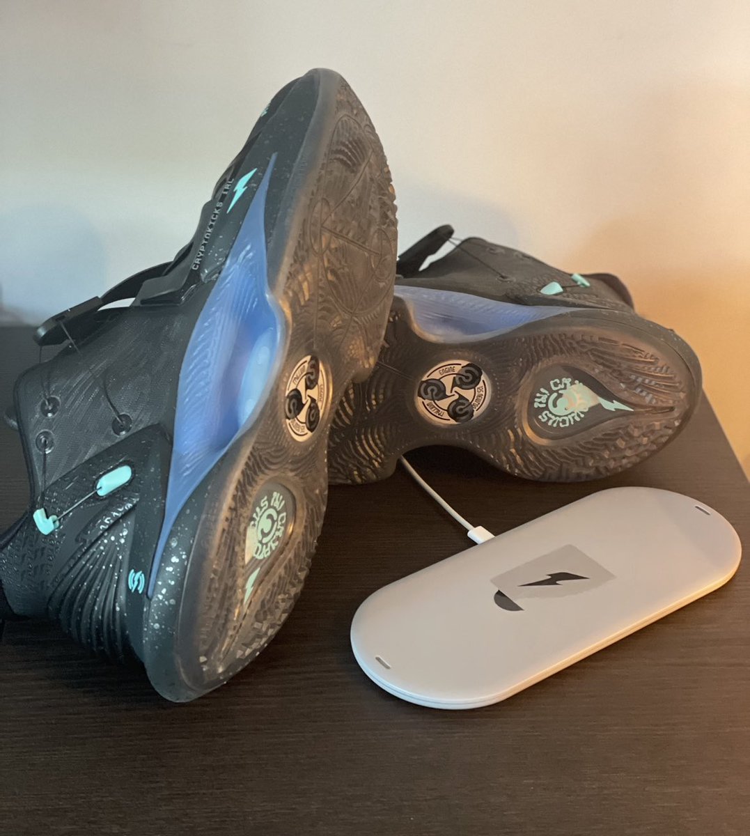Waynezverse's tweet photo. The Cryptokicks iRL 👟s are so sick! 🤯 Excited to set up and pair with the @RTFKT app. And then take part in future quests! Proud to own one of the first pairs on UK 🇬🇧 soil 🚶‍♂️
#cryptokicks #CiRLs #RTFKT #CloneX https://t.co/hPq7B40MvI