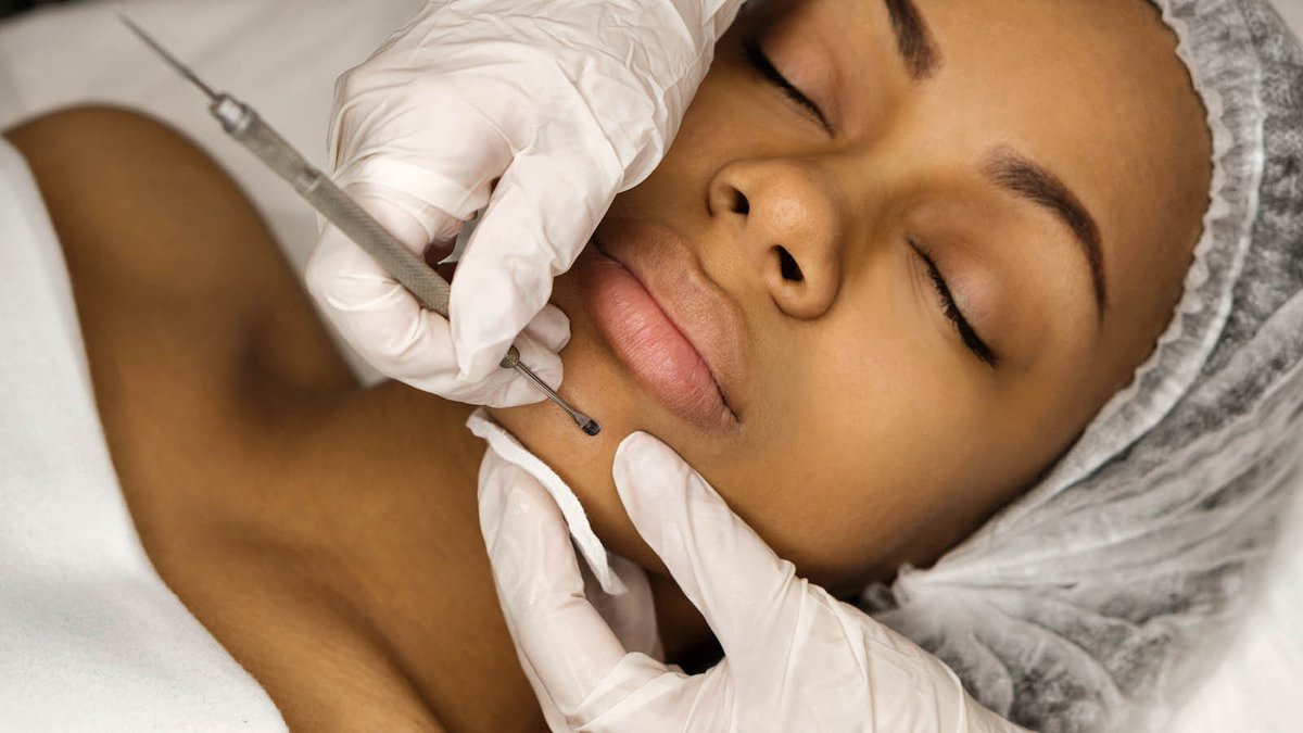 YorkRegionGovt's tweet photo. Serious infections can spread during spa services like manicures/pedicures, facials, waxing and more. Know what to look for and don’t be afraid to ask questions once you arrive. Learn more at https://t.co/IyLiCgTtTL https://t.co/QhxE5Pjf5u