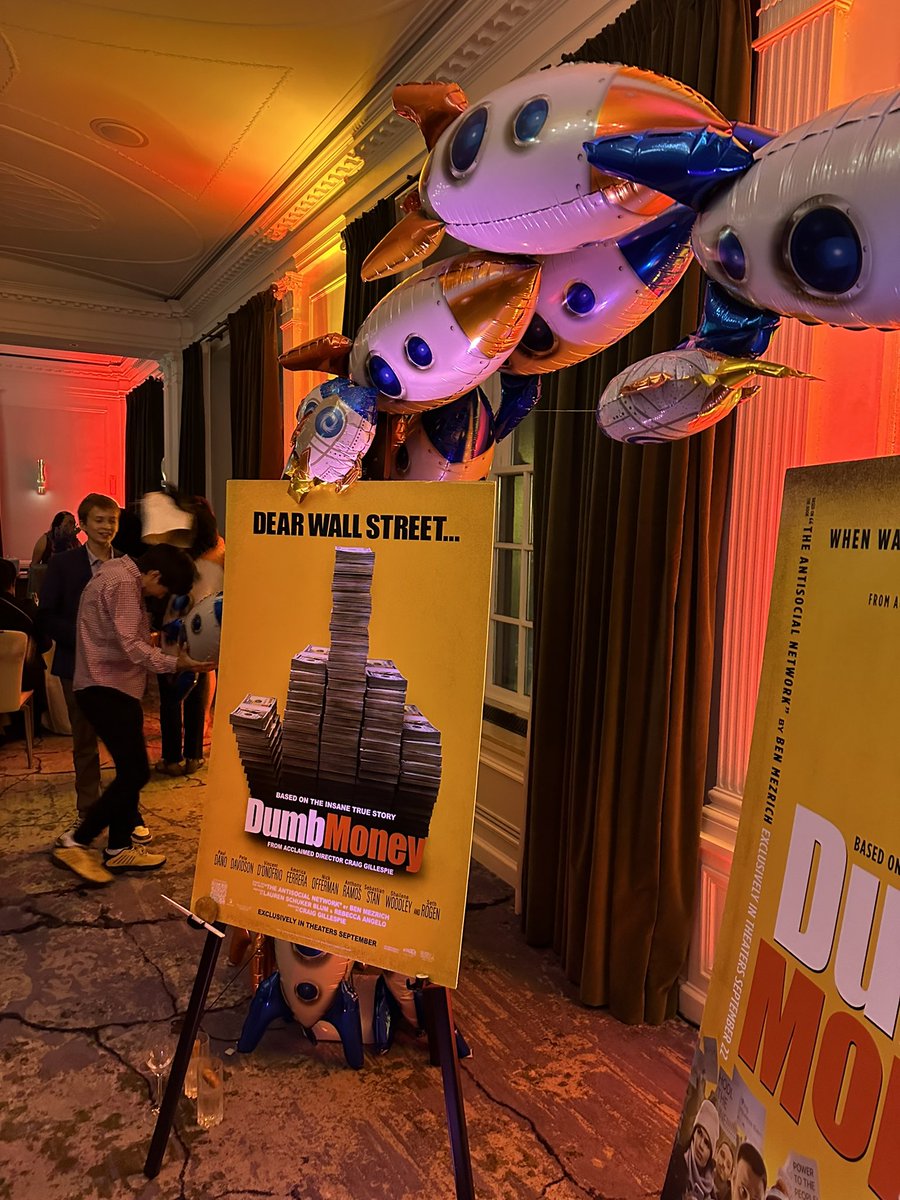 LuxeTiffany's tweet photo. Fun night at the Boston premiere of @DumbMoneyMovie based off of the book by @benmezrich. It was fabulous! Go see it when it's released in theaters September 15th. 🎬 @TheNewburyBostn #DumbMoneyMovie #DumbMoney @getitkim https://t.co/DTNhLkIBPV