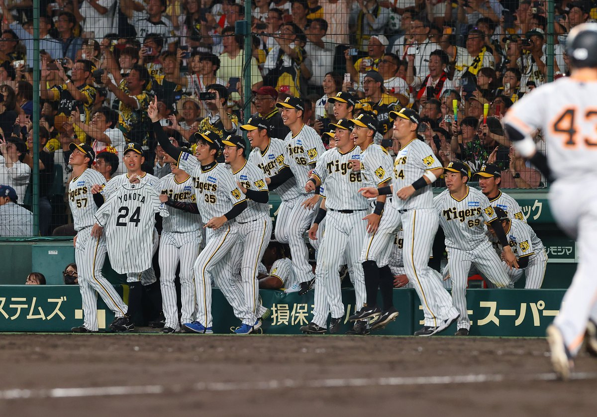 Sponichi_Tphoto's tweet photo. その〝瞬間〟 https://t.co/GnYNAxKgad