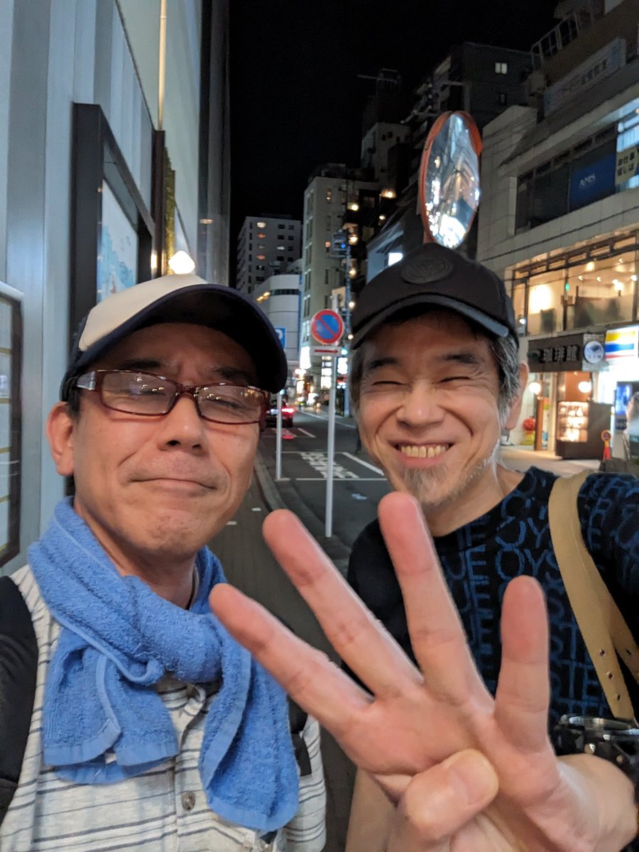 _ksh2_'s tweet photo. 久々の木魚会議。なんの進展もないけど元気です。
明日で40周年なんだって。感慨深い。 https://t.co/joQ7jV1XLw