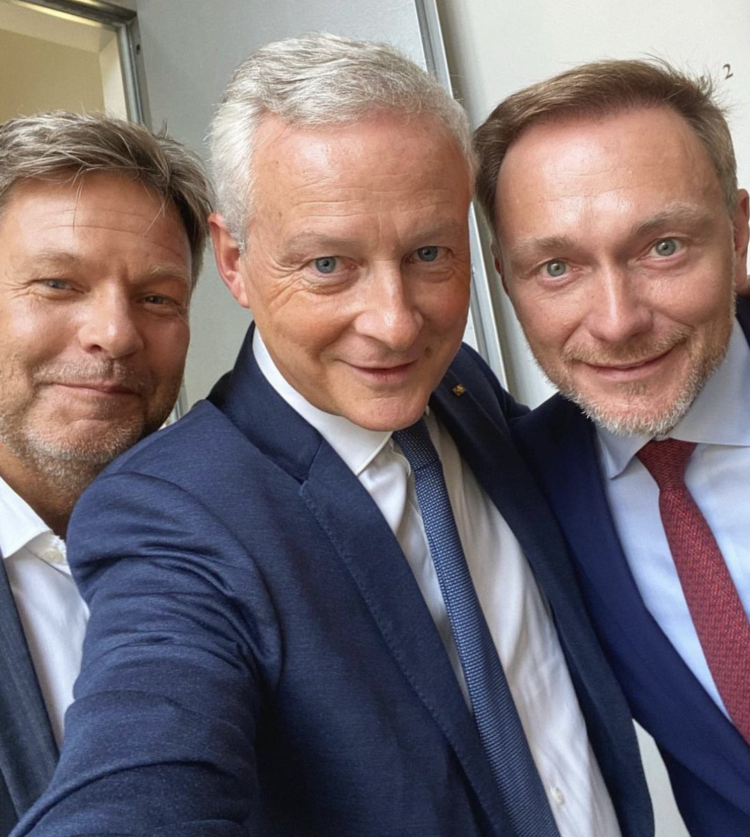 France, Germany vow to cooperate on industry transformation, back EU probe into Chinese EVs “Europe must defend its economic and industrial interests,” ministers Le Maire, Habeck and Lindner say amid plans to bolster Europe's economy against China and US cleanenergywire.org/news/france-ge…