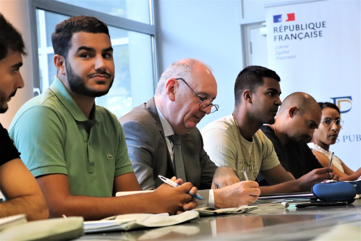 Philippe_Auge's tweet photo. Bonne rentrée aux étudiants de la 3e promotion #PrépaTalents @dgfip_officiel @IpagMontpellier @umontpellier que j'ai eu plaisir de rencontrer avec Laurent Guillon #DDFIP34 et @nmarty_mtp au cours d'un riche moment d'échange autour de leurs projets et aspirations professionnelles. https://t.co/lgcDcwDNGm