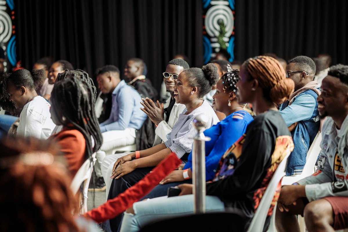 CHURCH LAUGHS tweet media