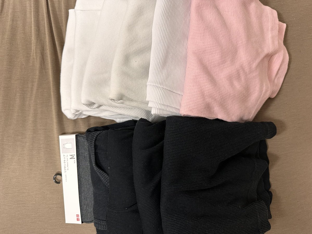 売れ切れました。タンクトップ tiktokで #タンクトップ界隈 という名前でバズってしまったが故