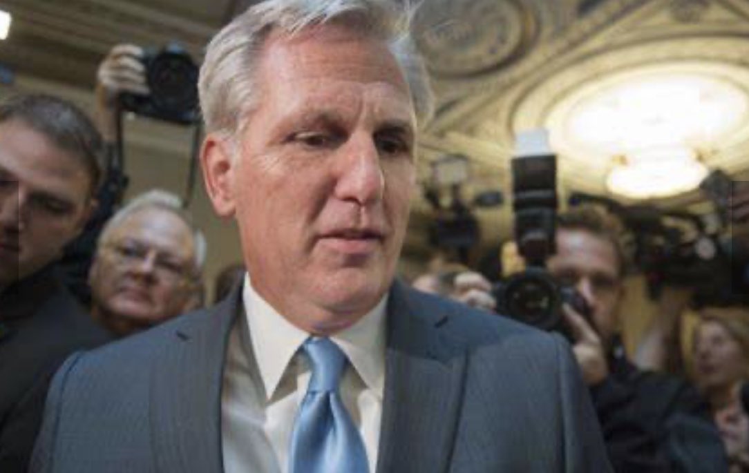Raise your hand if you agree that today would be a great day to vote to oust the Speaker of the House, Kevin McCarthy.
🤚🤚🤚 🤚