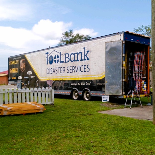 ToolBankUSA's tweet image. Our #ToolBank Disaster Services team is all set up in Perry, FL, for our response to Hurricane Idalia. Check out some of our basecamp photos from our location alongside @TeamRubicon. If you are in the Perry area and have volunteers needing tools, please DM us. #toolsforchange
