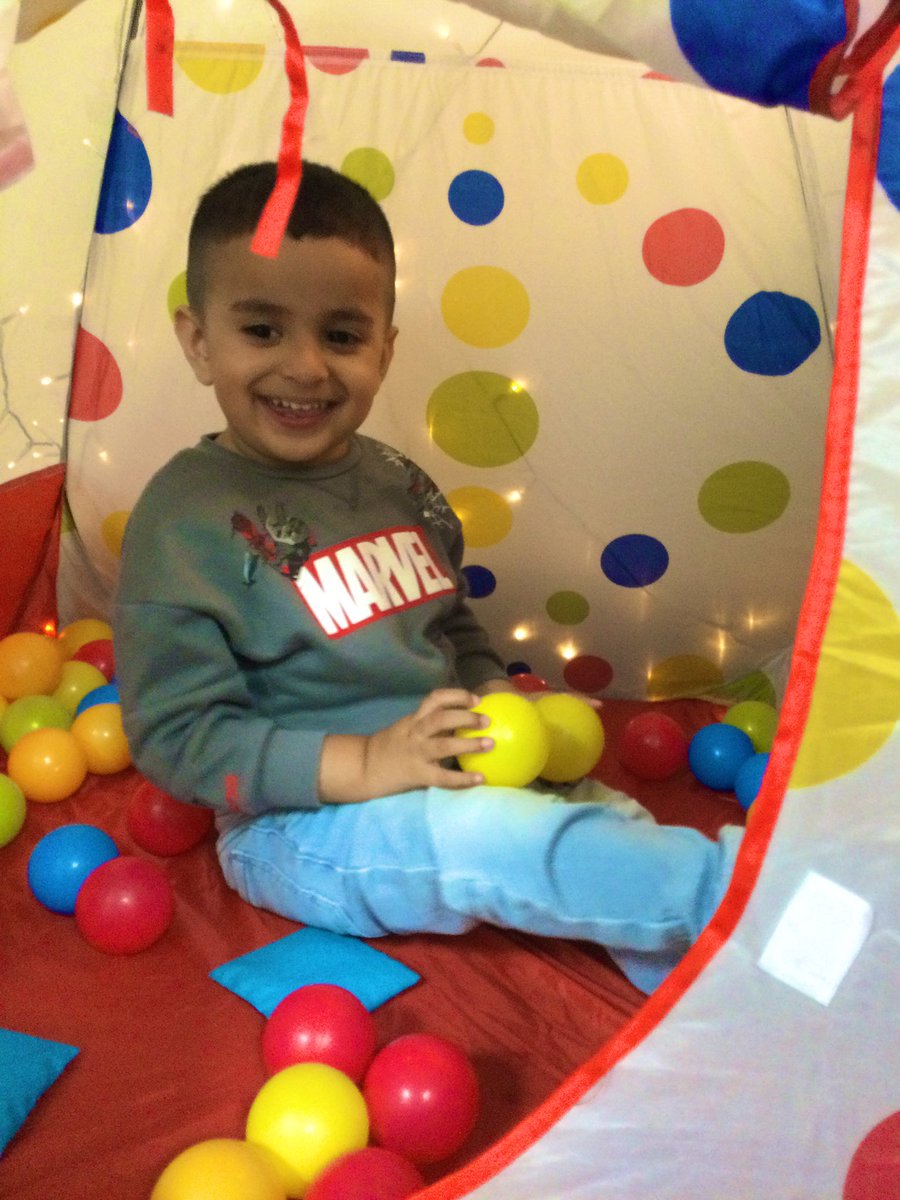 ECS_Keighley's tweet photo. Pre school have enjoyed exploring the different sensory rooms around the school. #littleexplorers #stickylearning #50TTDBradford #11MakingConnections #18Dance! #21GiggleBox #24HopSkipJump https://t.co/oZ4wuBS56s