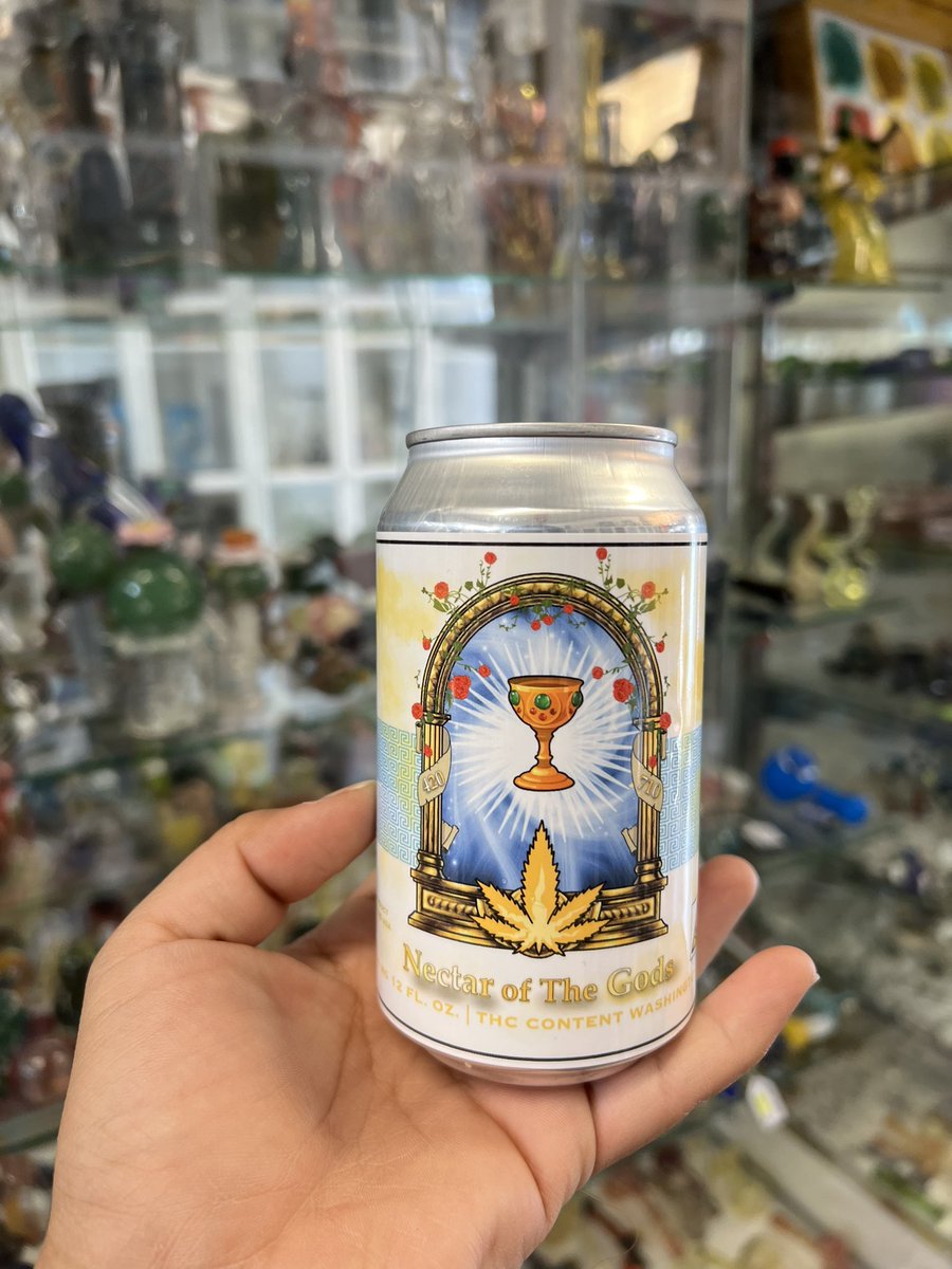 MISS_Q_TBKSS's tweet photo. @NFTbark GM GM #HIGHDRATE WITH #NectarofTheGods made by @Thebrooklandss @elTokedeJesus and myself #DC #THC #WATER https://t.co/m1W8B7n9Z2