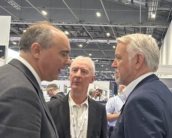 Hot on the heels of the #NIIS23, we had a further opportunity to meet with @DBTInvestment @DSEI_event. Appreciate Lord Johnson taking the time to engage. #DSEI23 #UKDefence