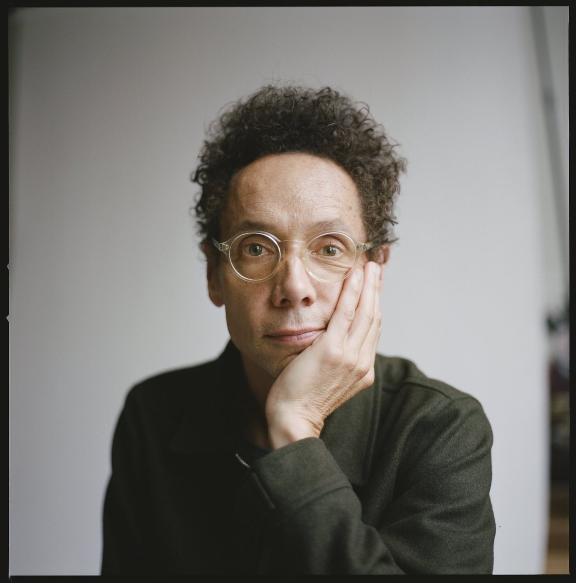 Malcolm Gladwell takes the stage today at 11am. Join us!

#DetroitAutoShow #huntingtonplacedetroit