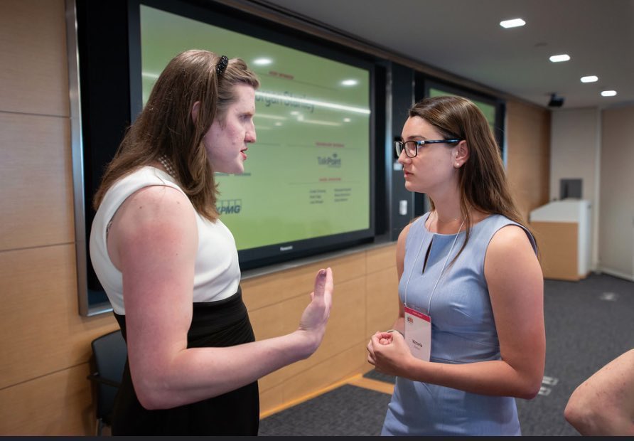Lía Trueba tweet media