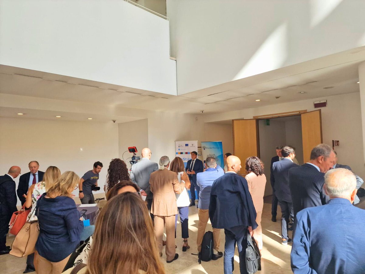 Restartsproject's tweet photo. In Rome, experts in public policy from Cyprus 🇨🇾, Greece 🇬🇷, Italy 🇮🇹, Lebanon 🇱🇧, Palestine 🇵🇸, and Tunisia 🇹🇳 came together, shared insights, discussed local microfinance challenges, and proposed data-driven solutions for youth and women's financial access. 🌍
#onemed #GOMED https://t.co/xNOmwoBYKy