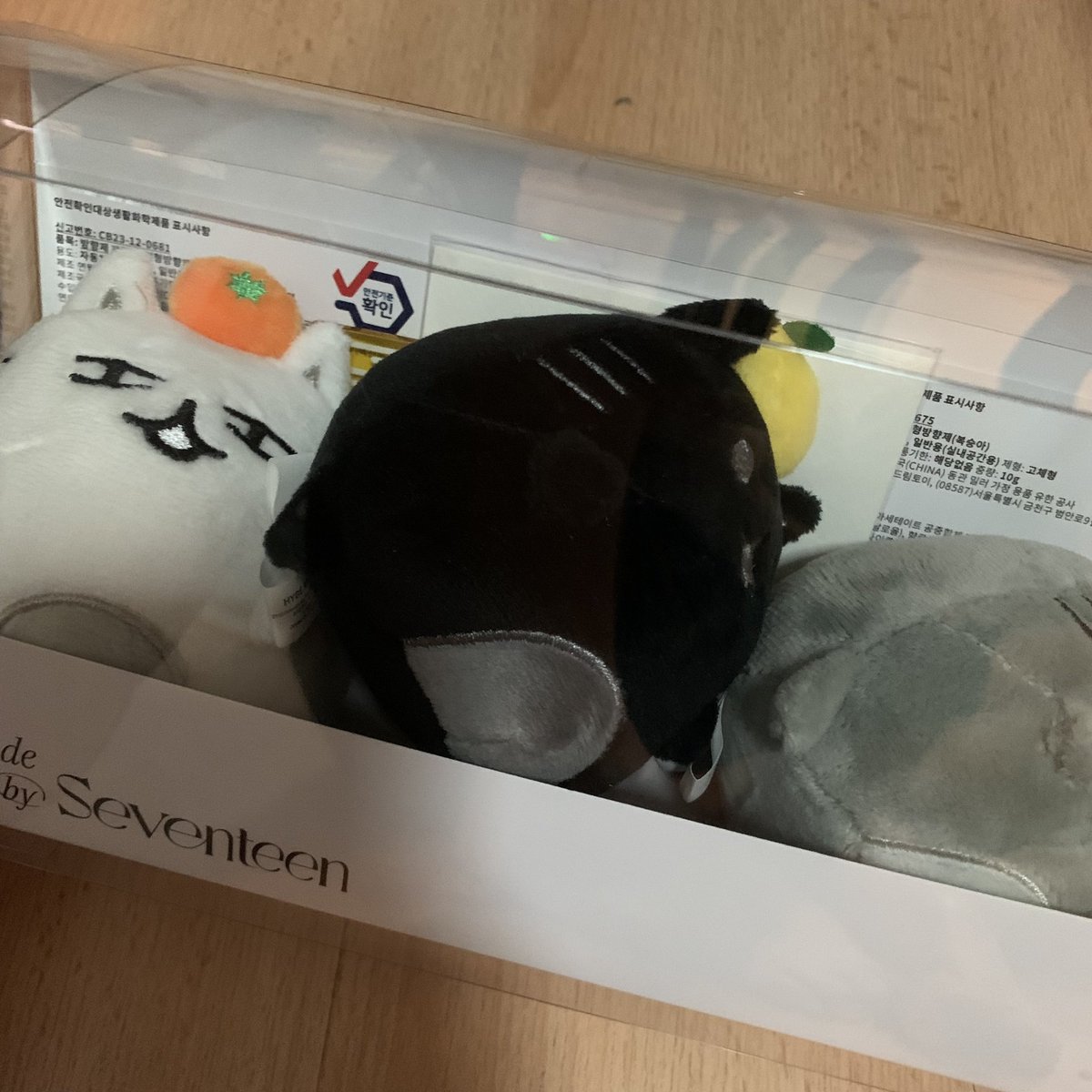 byulbitph's tweet photo. wts/lfb pls help rt

onhand seventeen artist made collection 

secured during pop-up: 
domino glass set
toram on the moon
ocl keyring set

pls dm to order~ https://t.co/kZ1bDQPZXJ