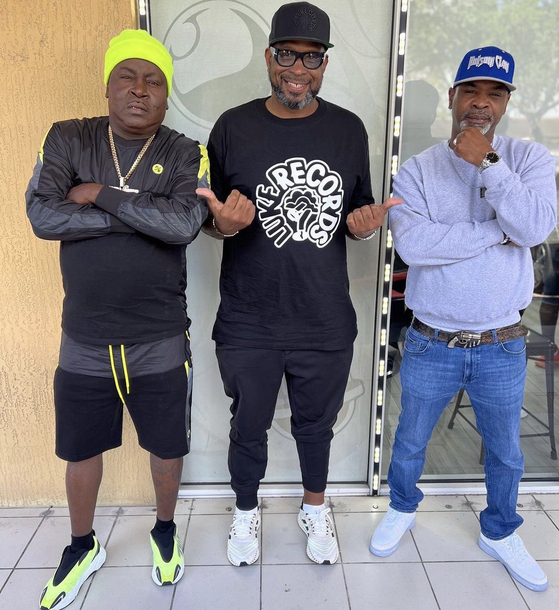 vibe927miami's tweet photo. #DadeCounty Legends! Today in #HipHopHistory: It's #JTMoney’s birthday! He is the leader of the legendary #Miamibased #PoisonClan. His song "#WhoDat" reached #5 on Billboard #Hot100 & won Top Rap Single at 1999 Billboard Music Awards. #classichiphop #trickdaddy #luke #miamihiphop https://t.co/dB5v1fuJ9R