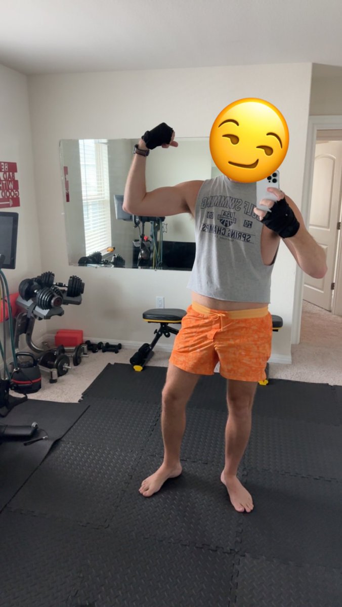 Altobalto14's tweet photo. Pumped for the weekend 💪🏼 https://t.co/8IiNPBKuTD