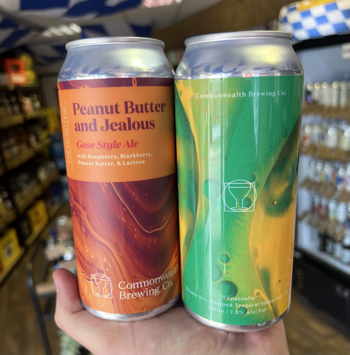 New In!

@CWBrewCo (Virginia🇺🇸)

🍺Peanut Butter and Jealous - Gose 6.5% - raspberry, blackberry, peanut butter and lactose. Phwoooooar!

🍺Wapatoolie - DDH IPA 7.3% - Tropical blond wheat IPA delivers a sweet Pineapple, Mango nose!

In the fridge now! Open 'till 6pm!

Prost!🍻