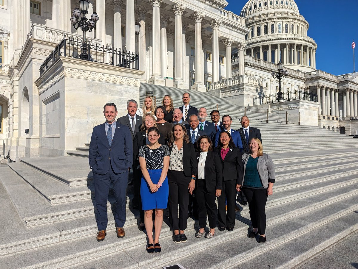 Volunteers from all over the country are meeting with their respective members of Congress to advocate for patient access to lifesaving transplant and cell therapy treatments and methods of care for #ASTCTHillDay.