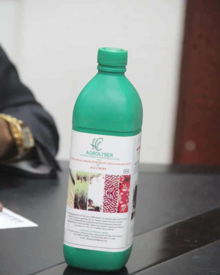 LasgMccti's tweet photo. Permanent Secretary, Ministry of Commerce, Industry and Cooperatives, Mrs. Adetutu Oluremi Ososanya, FCA received the representatives of Cybernetics Nigeria Limited, on Monday, 11th September, 2023 for a presentation on how to develop a Micro Nutrient Fertilizer https://t.co/Py8xeYWYqb