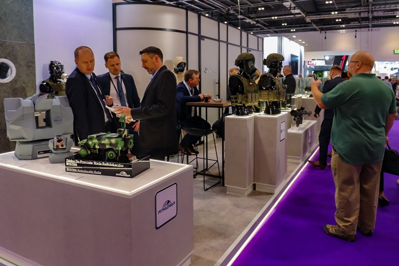 Polska_Zbrojna's tweet image. Polska Grupa Zbrojeniowa, Grupa WB oraz Grupa Lubawa promują swoje produkty na targach przemysłu obronnego w Londynie
@MON_GOV_PL @PGZ_pl @WBGroup_PL #DSEI 
polska-zbrojna.pl/home/articlesh…