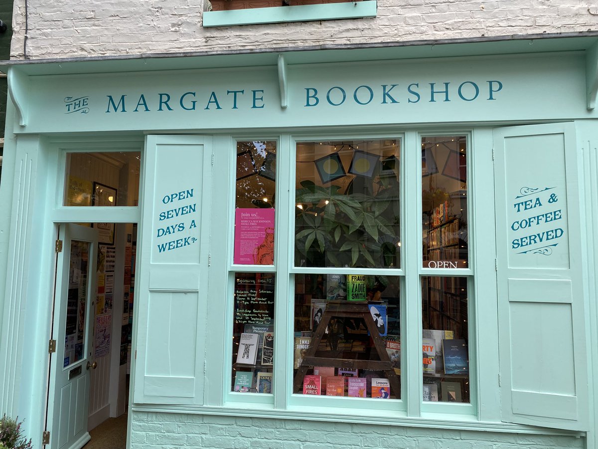 flohare93's tweet photo. We had a lovely time at The Margate Bookshop as our first stop on the #quercusbigdayout! https://t.co/gWJfqsQc9q