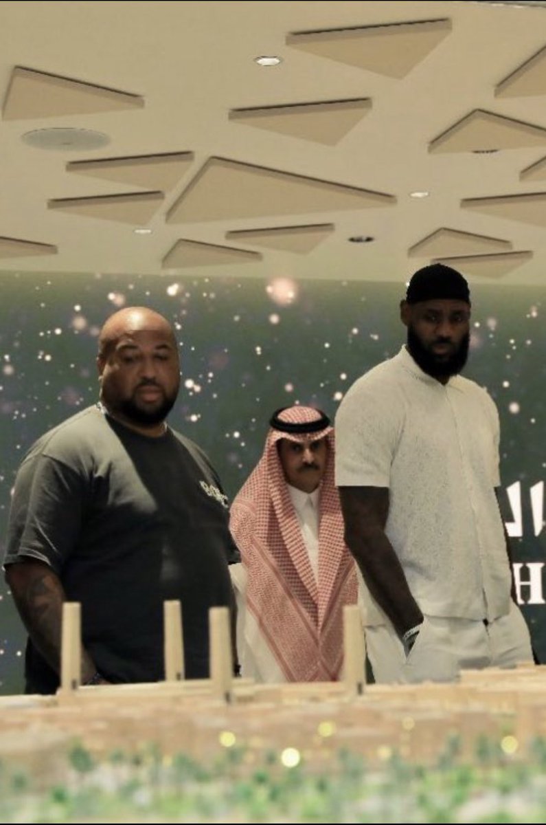 EuroBoy_8's tweet photo. @NBA4ARAB @VisitDiriyah @abo_mshail_208 

ابومشاعل بالفيفا دي https://t.co/i1W3McEEzU