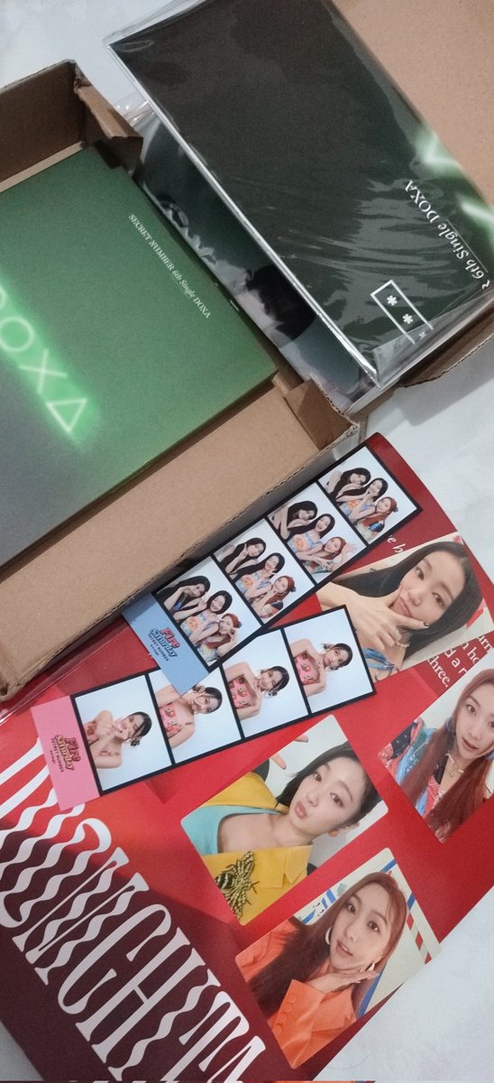 SnParty01's tweet photo. Mau jual album doomchita, doxa, sama sedikit perintilan fire saturday ada yg mau ga ya? Hehe

@5ecretNumber #SECRET_NUMBER #SECRETNUMBER #Doomchita #Doxa #FireSaturday https://t.co/rvKxMZKMsN