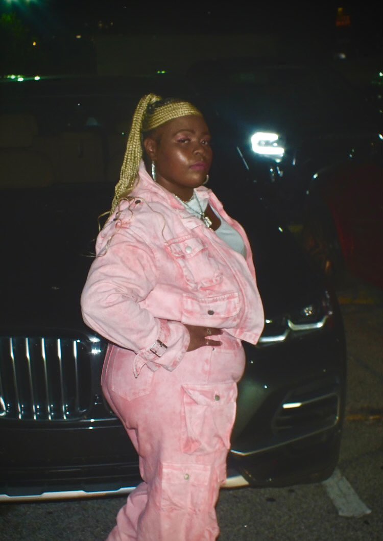 MSMEKMHB's tweet photo. 🙅🏾‍♀️Not the new @nickiminaj 🎀💄or @iamcardib  don’t sound like @remyma I’m rough like EVE and it’s no limit like @themamamiax I run my city YALL TOURIST!!
Fucking with Me committing suicide!! ☠️🪦
Hustle don’t 🛑 grind won’t quit 💯
Ima MONEY HUNGRY BITCH 🏃🏾‍♀️🏃🏾‍♀️🆙🌎📈 https://t.co/xvqzfOCyGy