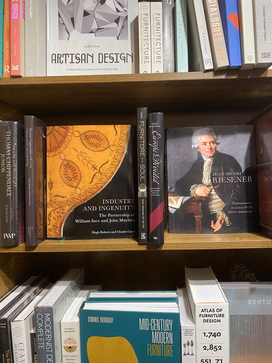 What a wonderful sight in #London this week! The @Hatchards bookshop featured Industry and Ingenuity among other equally lovely #design books. If you're not passing by London, here it is: bloomsbury.com/uk/industry-an… ✨

#WilliamInce #JohnMayhew #cabinetmaking #cabinetmaker #Georgian