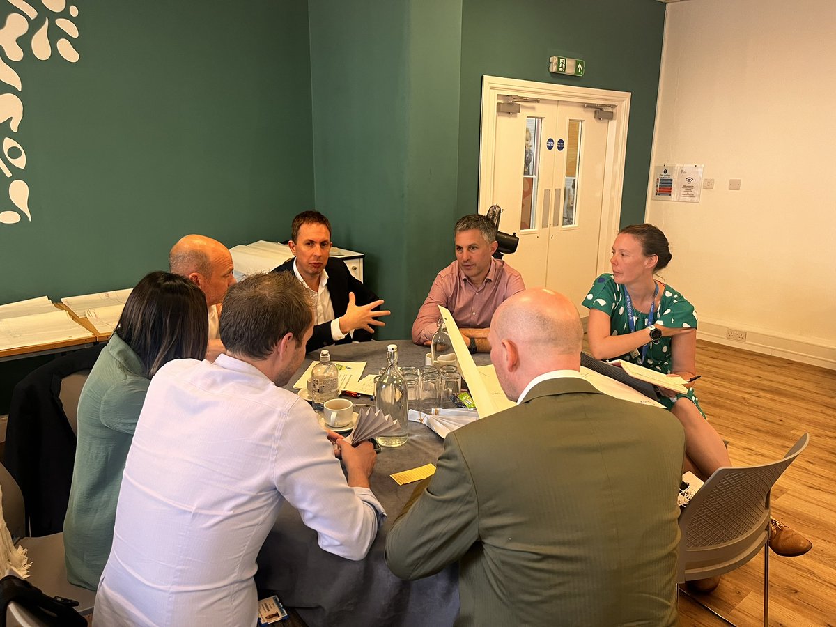 Beth Barron tweet media