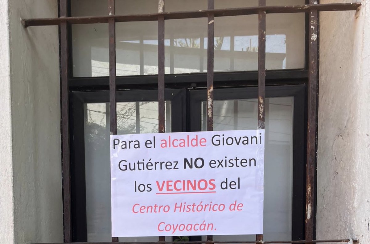 vecinosVillaCoy's tweet photo. Sin previo aviso, la @Alcaldia_Coy cierra circulación en Carrillo Puerto, desviando hacia Higuera y creando caos en calles del @chcoyoacan .
Colocación de puestos impiden llegada a escuelas y trabajos https://t.co/7y3fHF8xKY