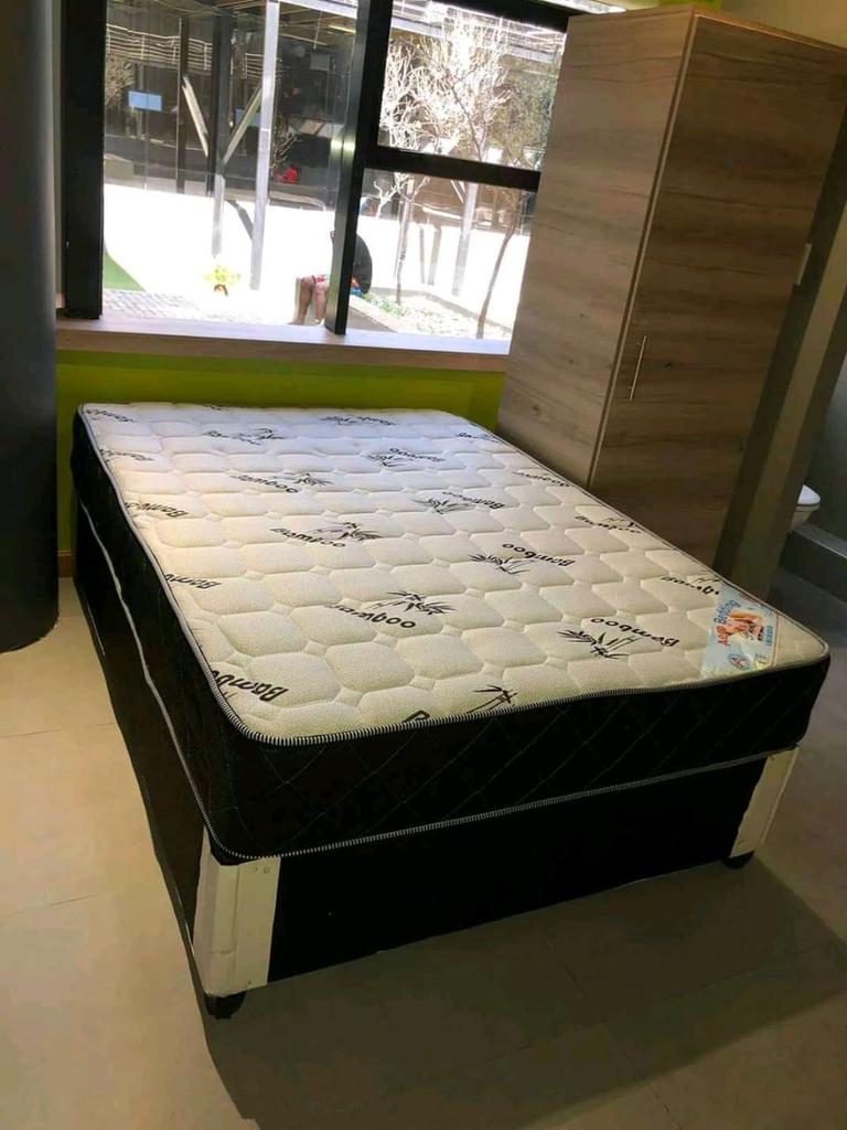 YasemziniLiving's tweet photo. BRAND NEW!!!
Budget Double Bed Set: R1900
Budget Double Mattress: R1600
Same day delivery: Gauteng
WhatsApp: 069 691 4287
Faith Sandton Tsatsii #AskOffset Burger King #MangosuthuButhelezi #DStvDeliciousFestival Durban Malema Venda Eskom #StandardBankFail #Springboks https://t.co/VMUSQLnwDJ