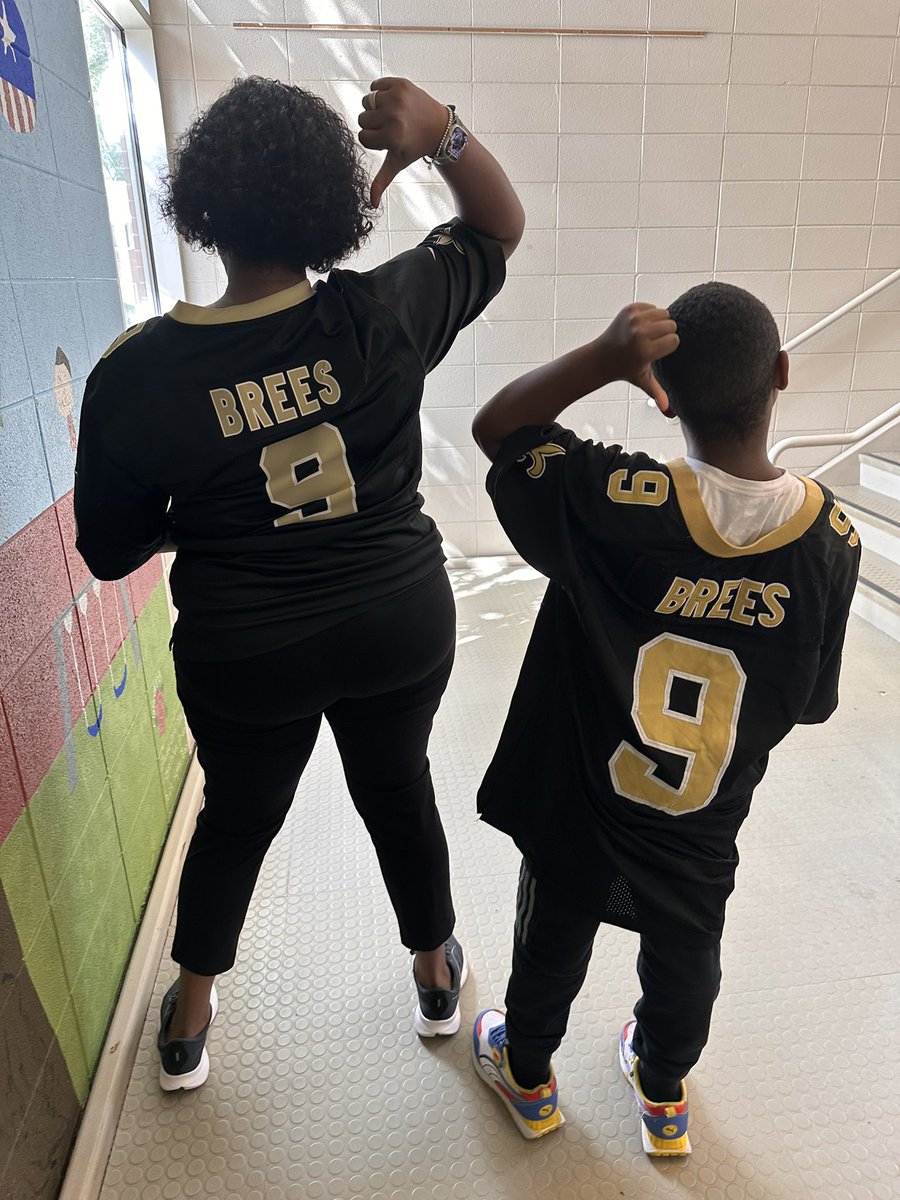 Yesterday <a href="/MinerSchool/">Miner School</a> it was Sports Day for our PBIS Fall Spirit Week! I was so excited that it also turned into TWIN Day! 🤣🥰