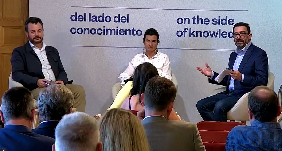 mysphera's tweet image. 🔴Comienza la ponencia en la que participa nuestro CEO @salvador_vera sobre Vida Saludable en el X Congreso Internacional de #SaludDigital