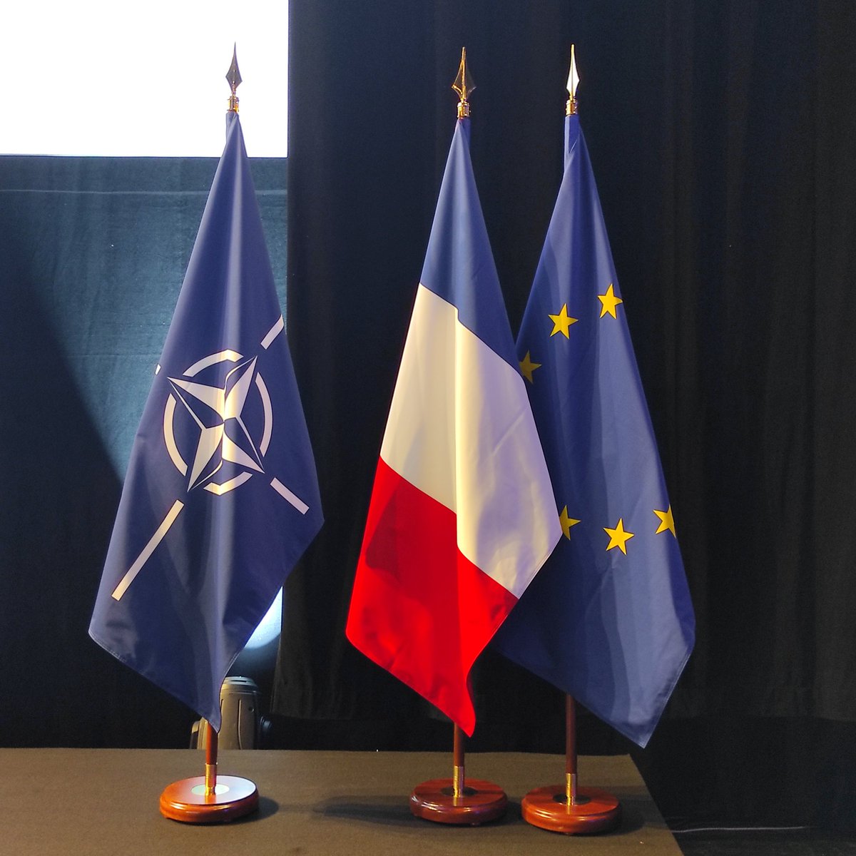 Cypse75's tweet photo. It's been an incredible opportunity to attend #NCC23Paris in my home country over the past few days and discover more about #StratCom. It was also an opportunity to get to know many of new colleagues and to see the Anciens French NDC Course members again 🇫🇷
#WeAreNATO https://t.co/Udk0OLVIiZ