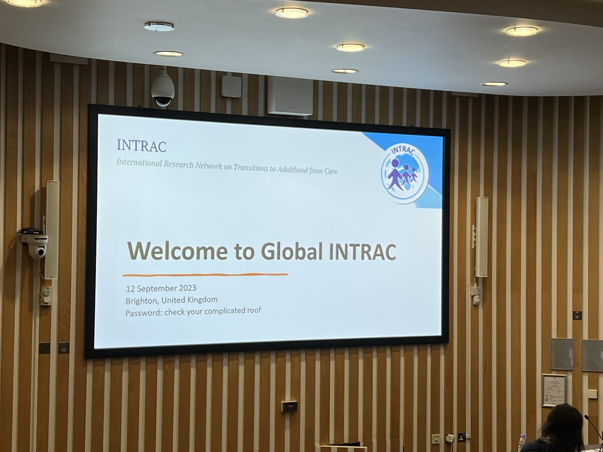 UA_SocialWork's tweet photo. @DrSebrena, #UASSW Associate Dean & Associate Professor, had an incredible day at @SussexUni, attending the INTRAC meeting @EuSARF2023. Dr. Jackson learned from global scholars about their work w/ care leavers & transition-age foster youth. 🌍📚
#GlobalSocialWork #SussexUni https://t.co/HjMNMRCdad