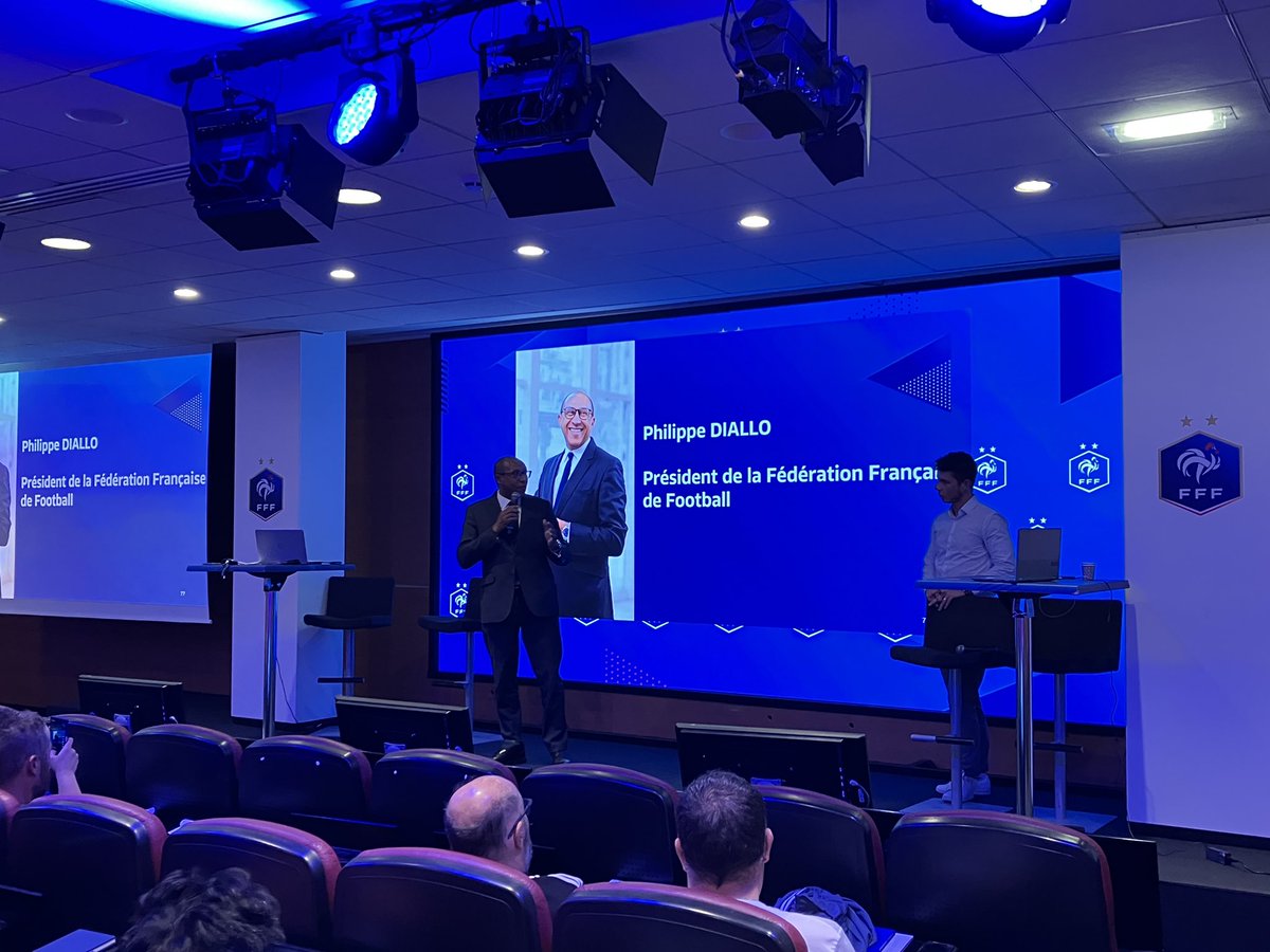 Lancement de la 5e édition du dispositif #ClubLieuDeVie. Plus de 50 clubs présents au siège de la <a href="/FFF/">FFF</a> avec la présence du Président <a href="/PhilippeDiallo/">Philippe Diallo</a> au contact des clubs pour valoriser leur engagement social et éducatif.