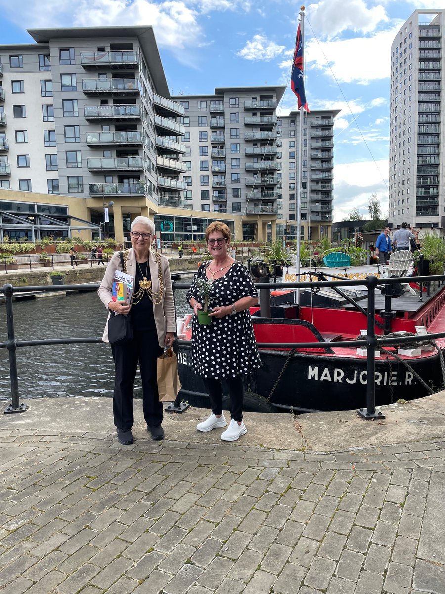 Thanks <a href="/LordMayorLeeds/">Lord Mayor of Leeds 2025-26</a>  Al Garthwaite &amp; Alderwoman Angela Gabriel for visiting - chatted books &amp; our <a href="/NatHistShips/">National Historic Ships UK</a> award. Keen reader Al got books by Bonnie Garmus &amp; local author <a href="/maxfarrar/">max farrar</a> &amp; latest <a href="/Booktimemag/">Booktime Magazine</a> - Angela took Marjorie R the olive tree home