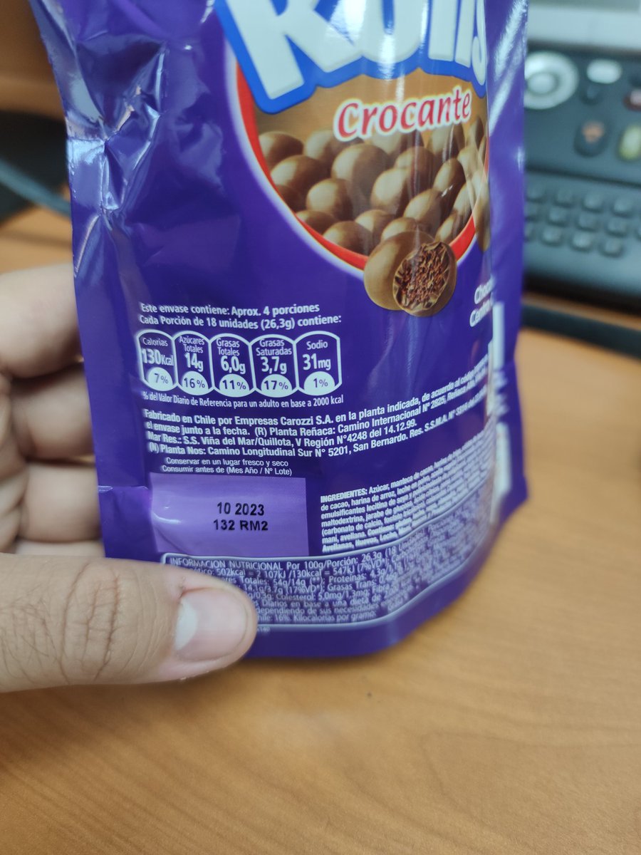 VarasAlarcon's tweet photo. @CarozziHablemos hoy abrí un producto de ustedes y estaba en esas condiciones revisando la fecha de Vencimiento está ok. 
Favor sus comentarios dónde lo puedo ir a cambiar. Acá en #Antofagasta https://t.co/NlBULVegcI