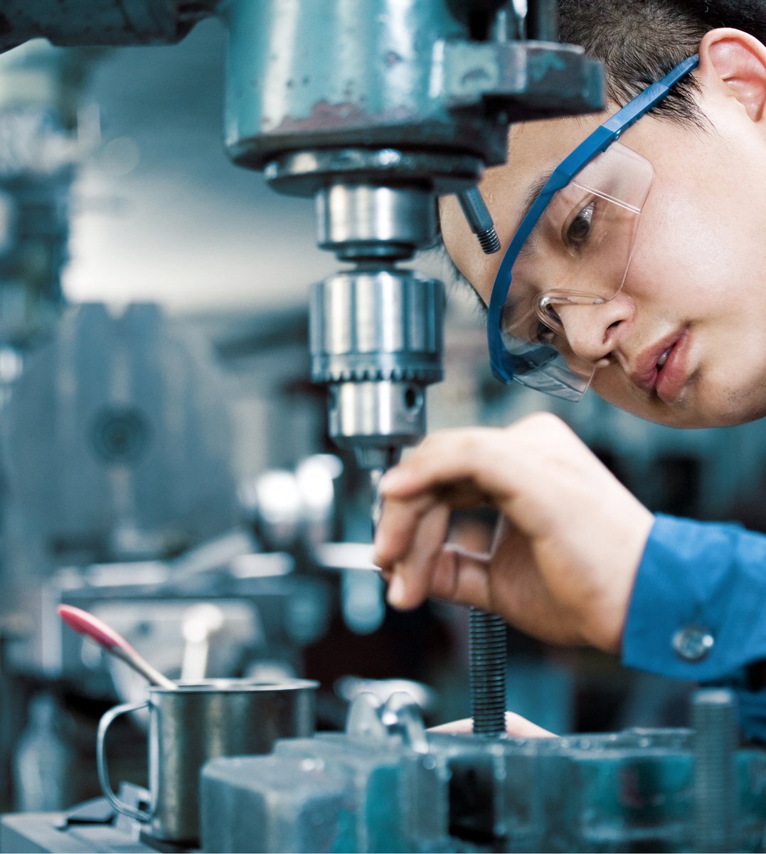 🌟 The <a href="/UNIDO/">UNIDO</a>  SDG 9 Progress Report is here!🌟

Halfway towards 2030, the message is clear: The world is lagging behind on SDG 9.🏭🌐 

Are you ready to explore the world of global industrial development? 🌍📥 shorturl.at/eiCFY
#SDG9 #SustainableDevelopment #ProgressReport