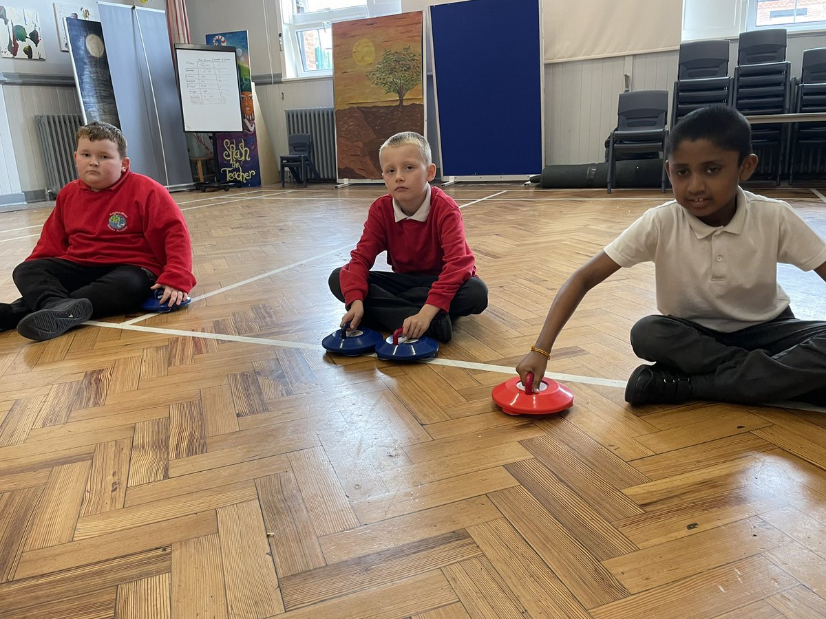 GHSKnighton's tweet photo. 🌟Y4 and Y5 children @knightontmet having a go at Kurling! 🥌 They did a fantastic job aiming for the target 🎯😁 #character #challenge #readyaimgo @GreenhouseSport https://t.co/6zP8KC2dnU
