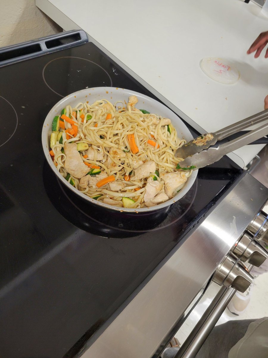 Anderson_FCS's tweet image. I&apos;m so proud!! Chow mein with chicken and veggies - HUGE success!! #handsonlearning #AHSisFamily #futurechefs