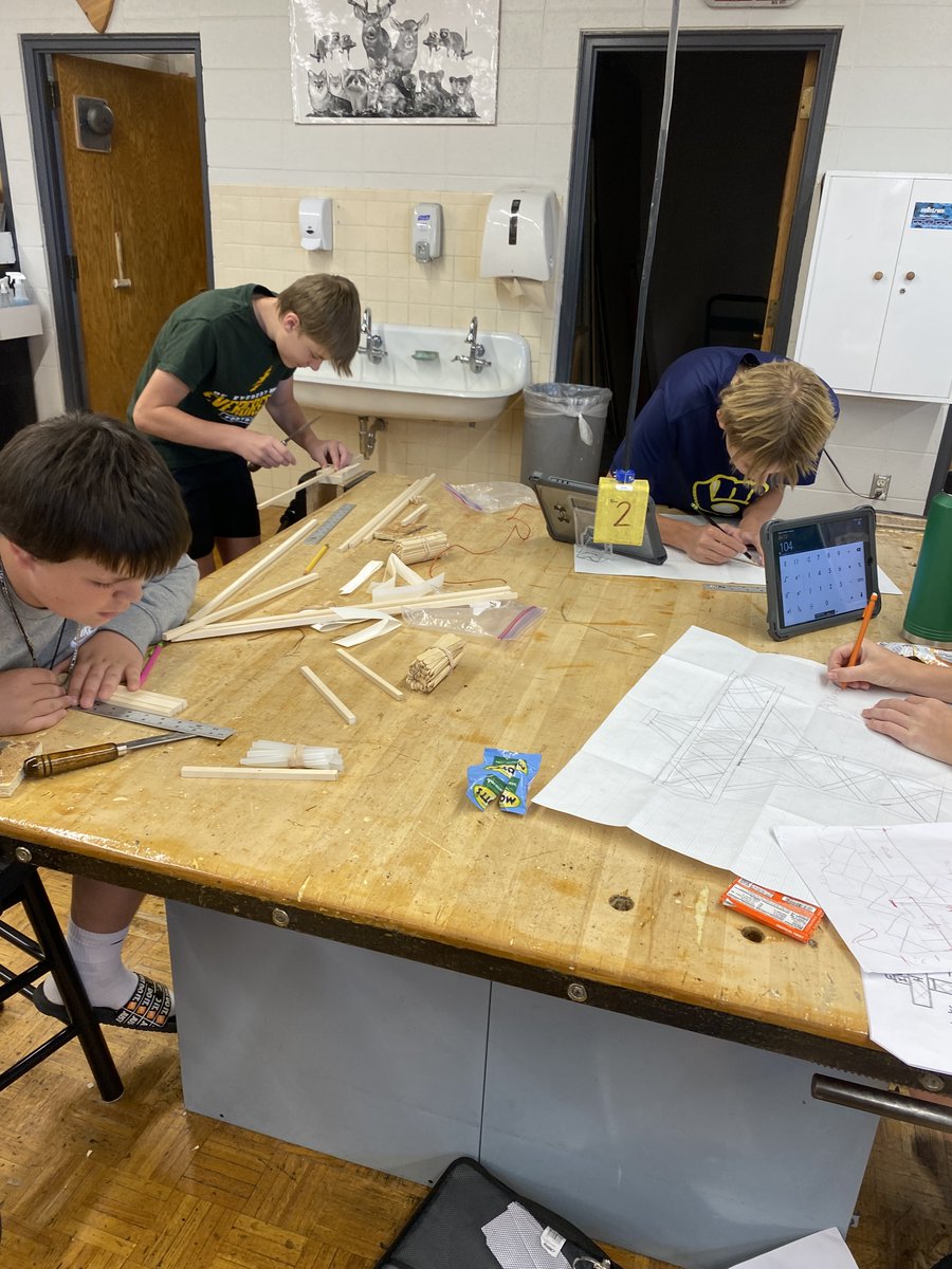 DC Everest Junior High School tweet media