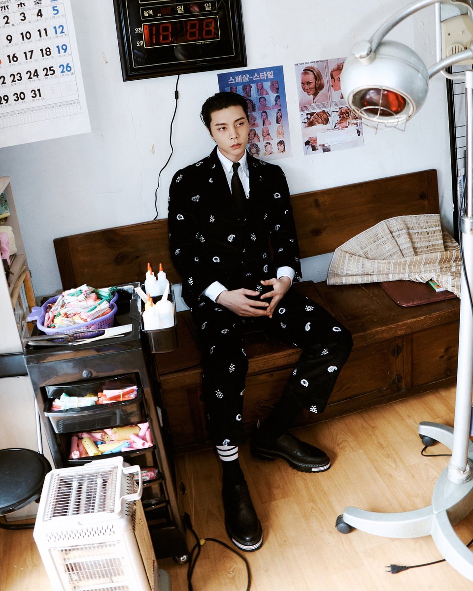 ThomBrowne's tweet photo. … oh, johnny …
johnny suh wears thom browne fall 2023 in nct’s latest album teaser for ‘fact check’ releasing in october.​

@NCTsmtown_127
#thombrowne #thombrownefw23 #johnnysuh #nct127 https://t.co/HmpBUHtttC