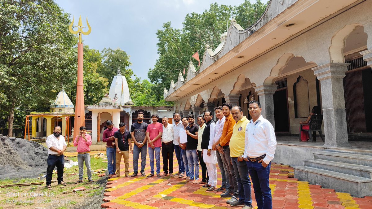 अब भी जिसका खून ना खौला, खून नहीं वो पानी है
जो संघ के काम ना आये, वो बेकार जवानी है.!!
#2800gradepay 
#2800ग्रेडपे 
#mppatwarisangh 
<a href="/aajtak/">AajTak</a> 
<a href="/mppatwarisangh/">मध्यप्रदेश पटवारी संघ भोपाल</a> 
<a href="/PDindori54778/">म.प्र.पटवारी संघ भोपाल</a> 
<a href="/PMOIndia/">PMO India</a> 
<a href="/CMMadhyaPradesh/">Chief Minister, MP</a>