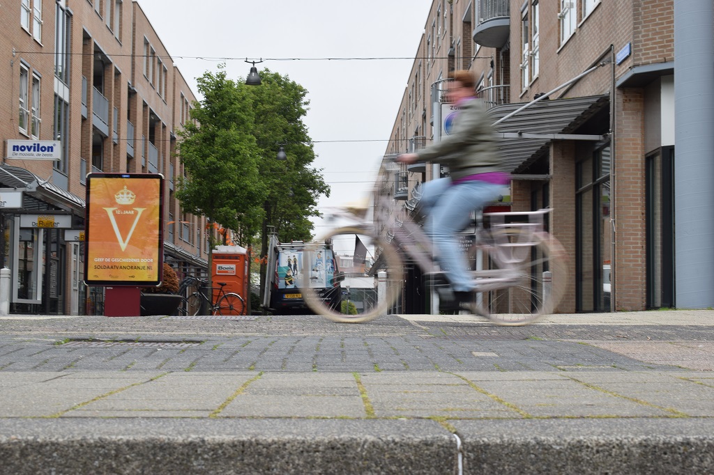 gem_Lelystad's tweet photo. Help ons om fietsen 🚲 in Lelystad nog aantrekkelijker te maken. Vul de online vragenlijst in via 👉 https://t.co/scF1TM9gyp

#lelystad #gemeentelelystad #fietsen https://t.co/BBr0UkdpKL